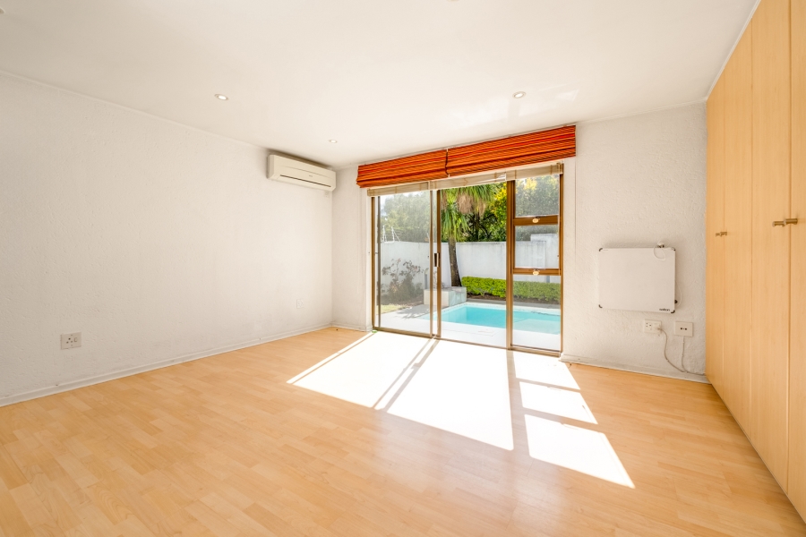 3 Bedroom Property for Sale in Woodmead Gauteng