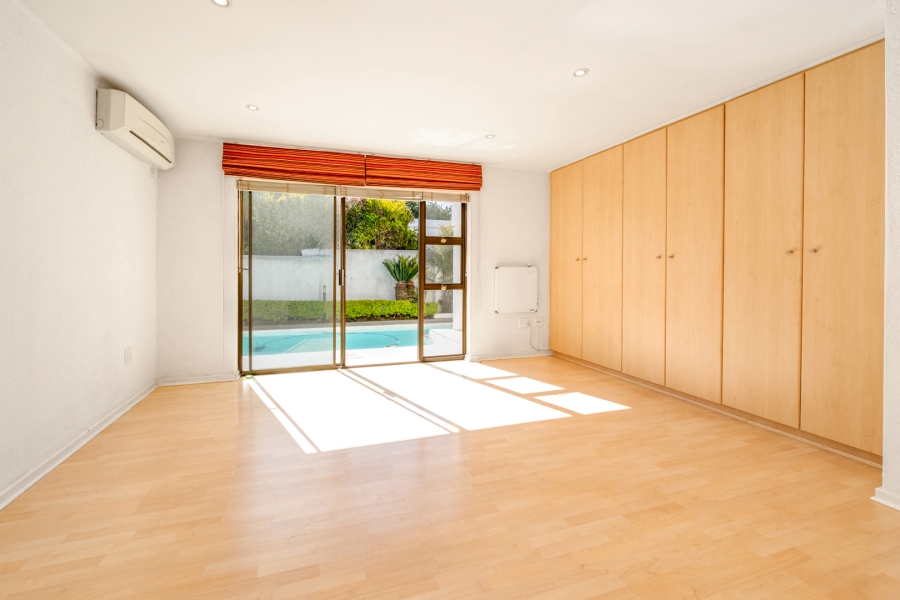 3 Bedroom Property for Sale in Woodmead Gauteng