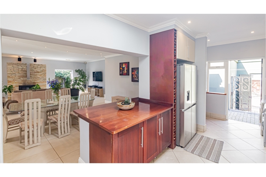 3 Bedroom Property for Sale in Parkhurst Gauteng