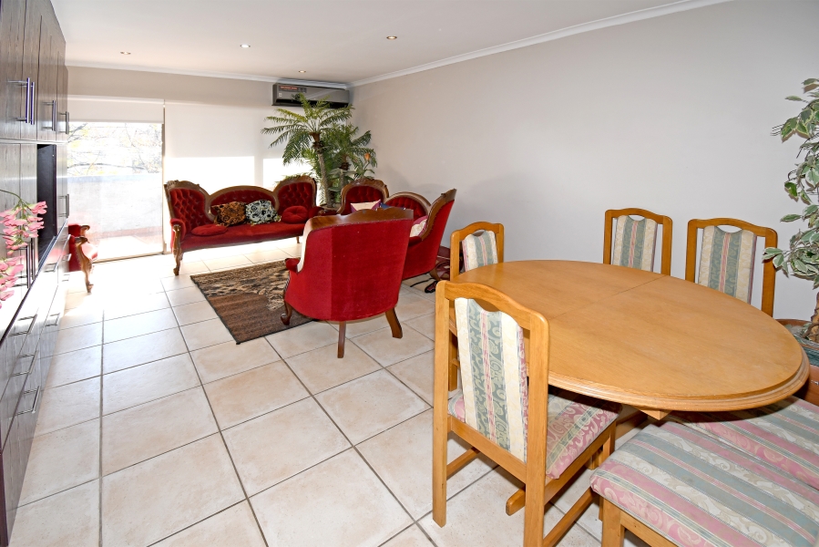 2 Bedroom Property for Sale in Buccleuch Gauteng