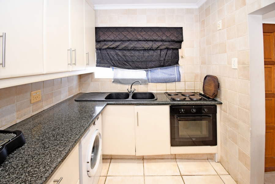 2 Bedroom Property for Sale in Buccleuch Gauteng