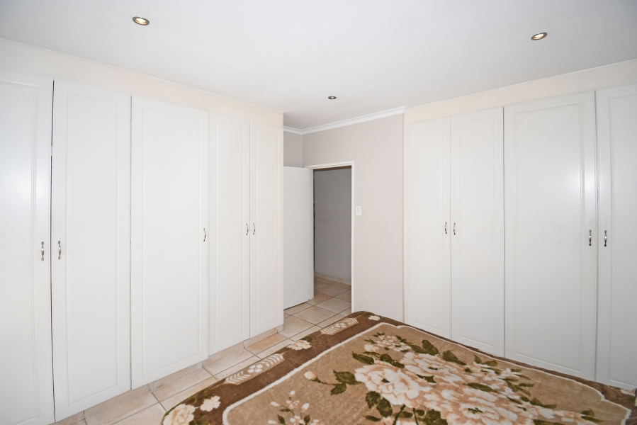 2 Bedroom Property for Sale in Buccleuch Gauteng
