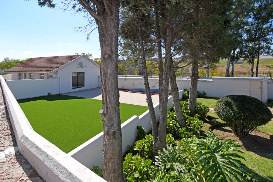 2 Bedroom Property for Sale in Buccleuch Gauteng