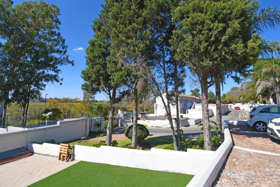 2 Bedroom Property for Sale in Buccleuch Gauteng
