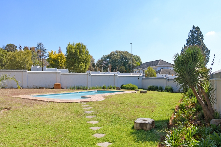 2 Bedroom Property for Sale in Buccleuch Gauteng