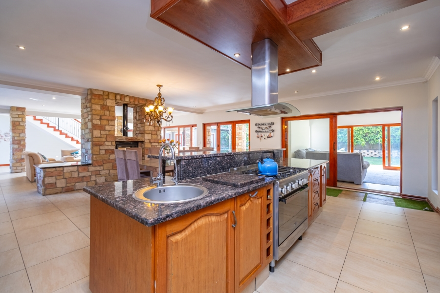 6 Bedroom Property for Sale in Fourways Gauteng