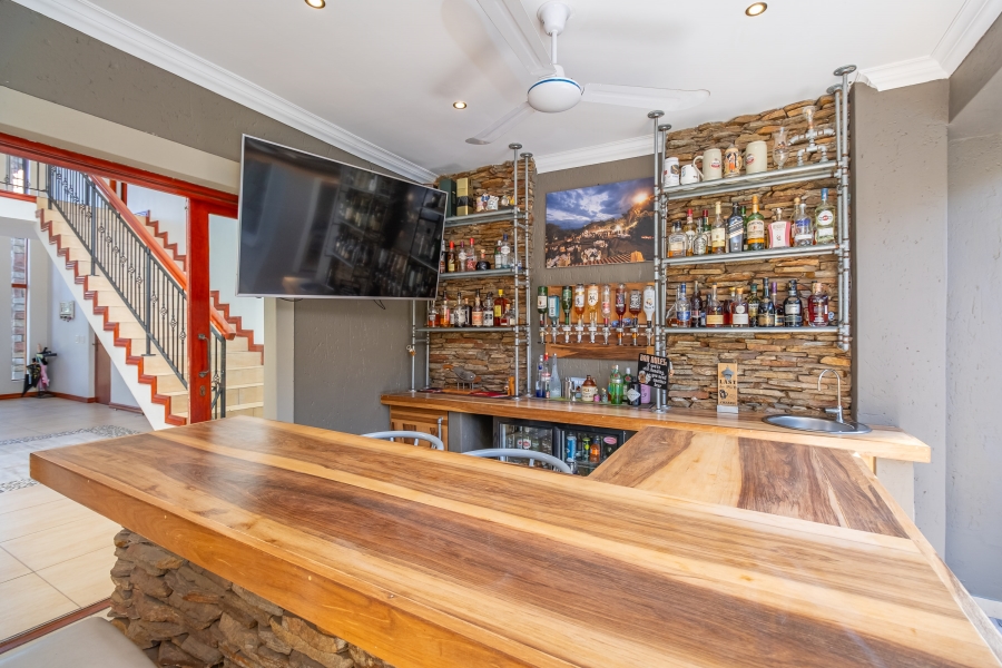 6 Bedroom Property for Sale in Fourways Gauteng
