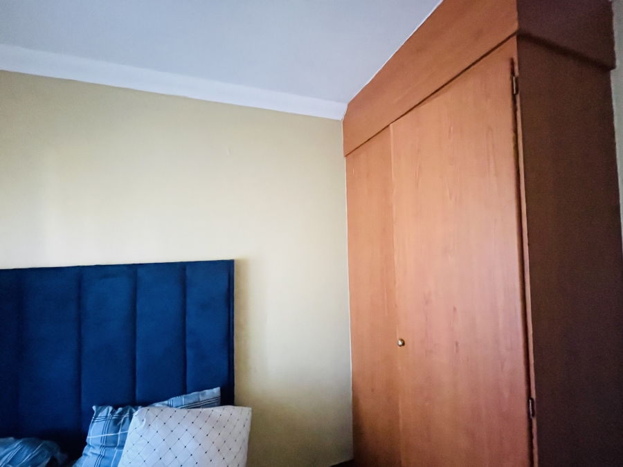 2 Bedroom Property for Sale in Erand Gardens Gauteng
