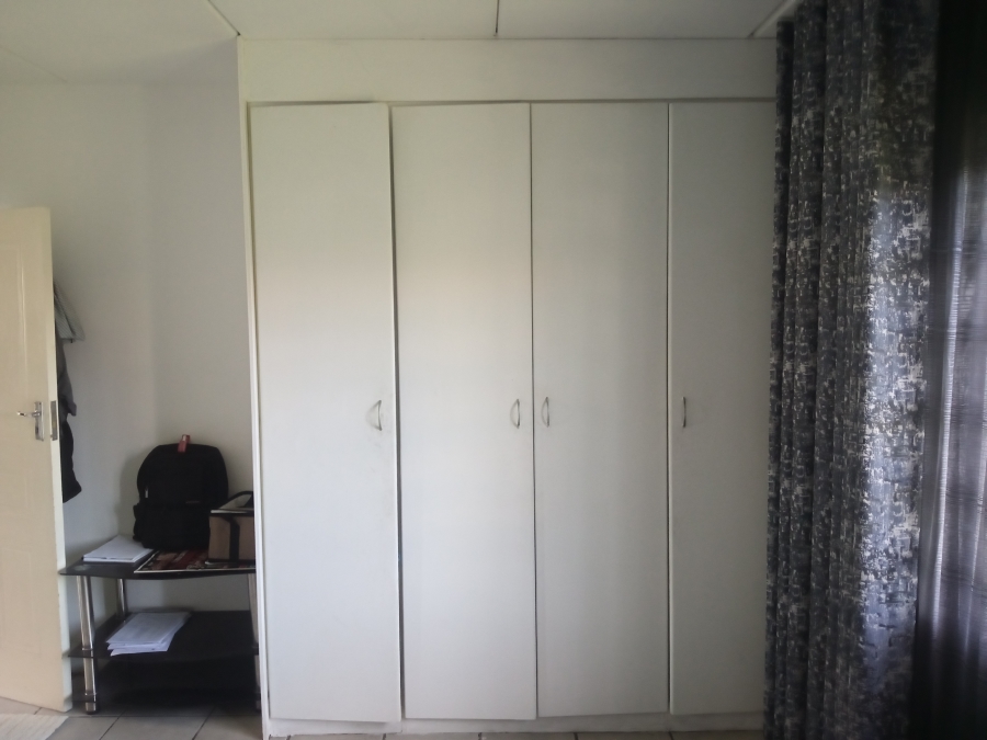 2 Bedroom Property for Sale in Comet Gauteng