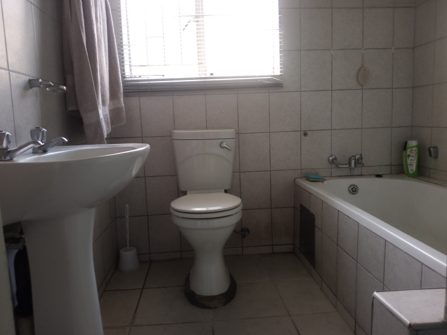 2 Bedroom Property for Sale in Comet Gauteng