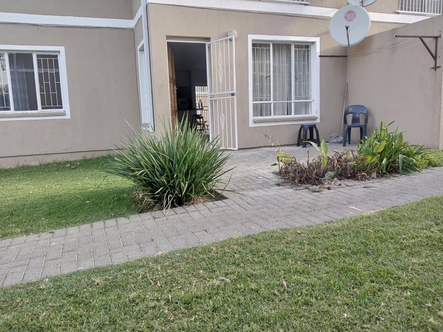 2 Bedroom Property for Sale in Comet Gauteng