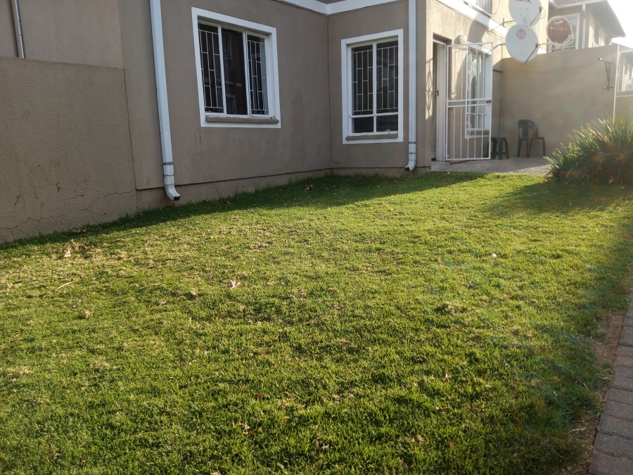 2 Bedroom Property for Sale in Comet Gauteng