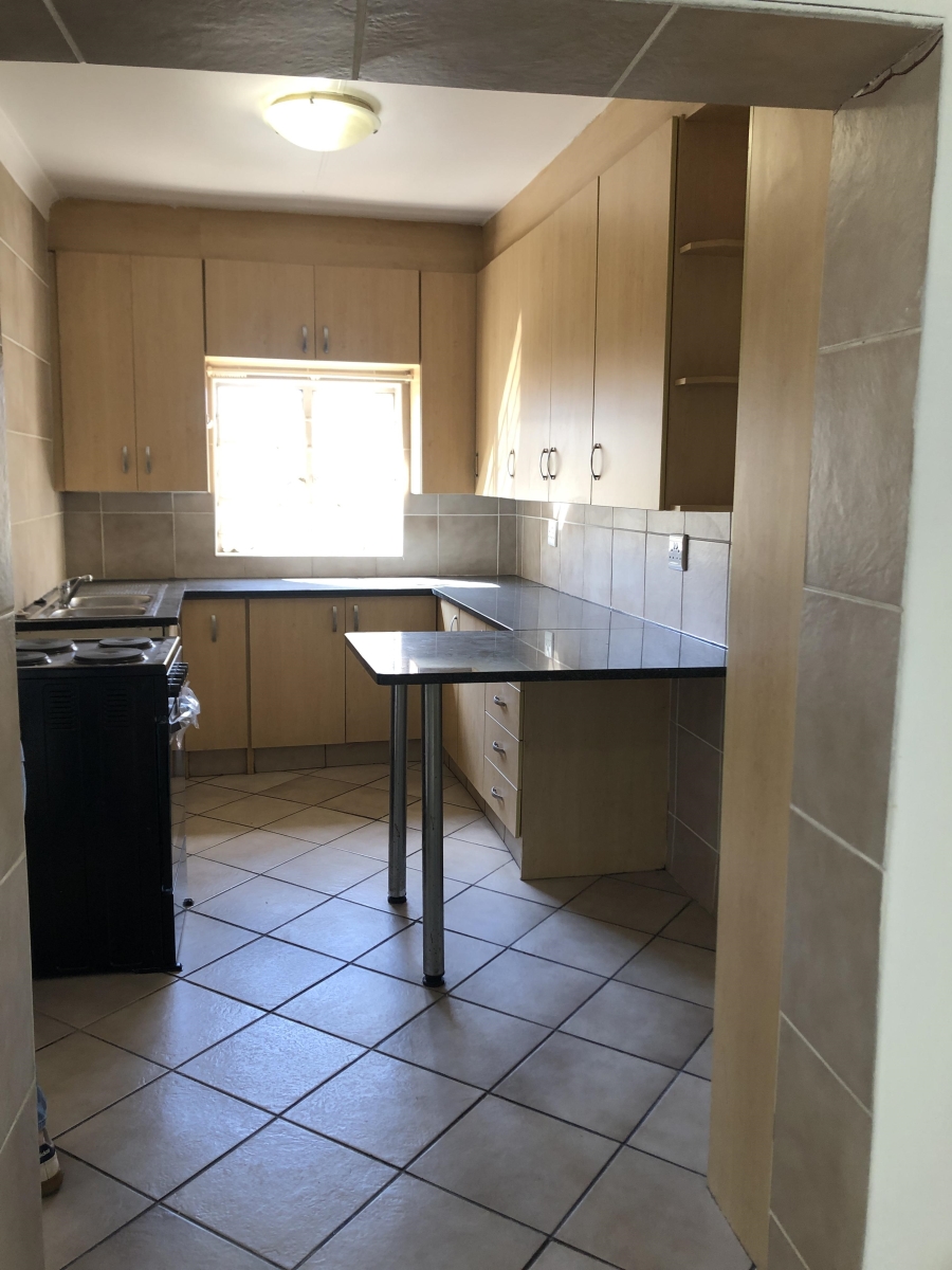 To Let 2 Bedroom Property for Rent in Franklin Roosevelt Park Gauteng