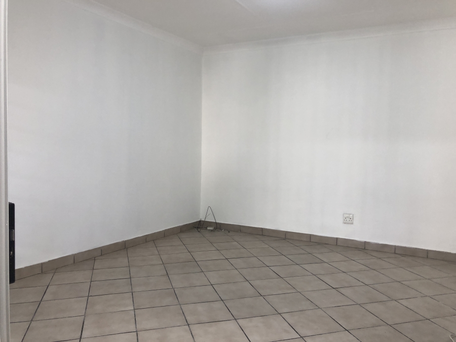 To Let 2 Bedroom Property for Rent in Franklin Roosevelt Park Gauteng