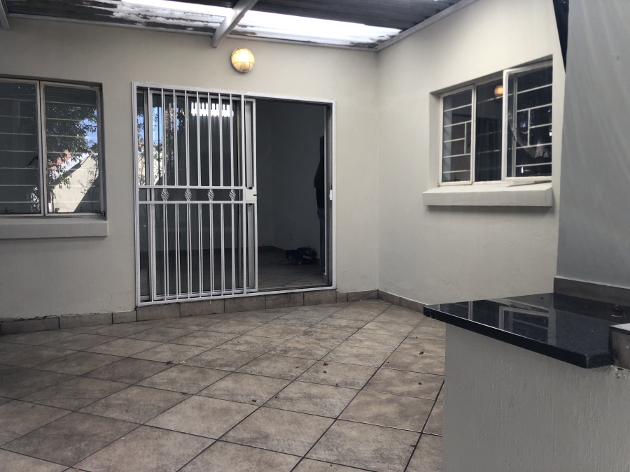 To Let 2 Bedroom Property for Rent in Franklin Roosevelt Park Gauteng