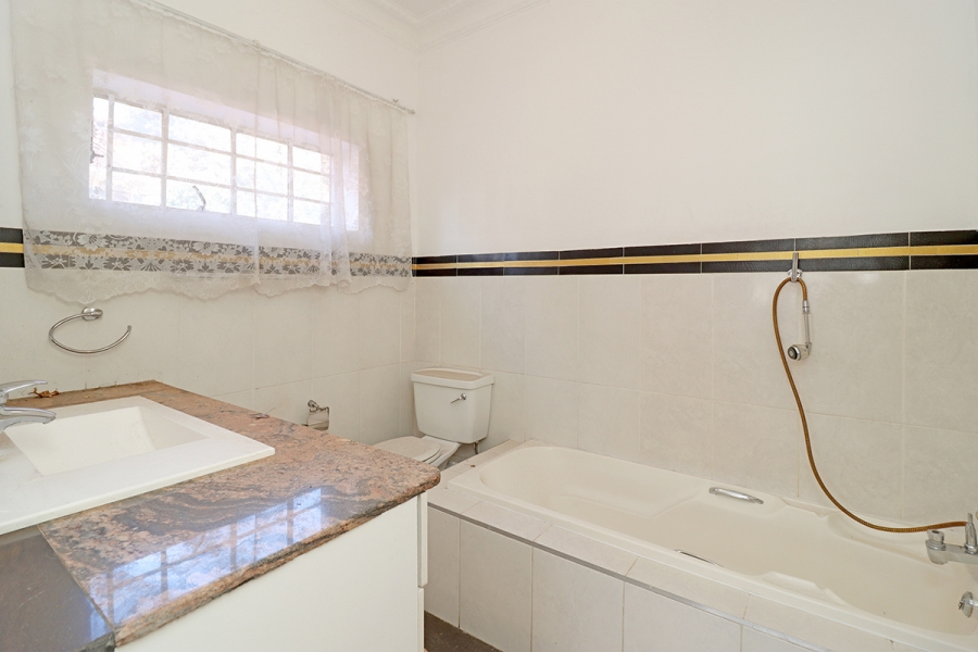 3 Bedroom Property for Sale in Cyrildene Gauteng