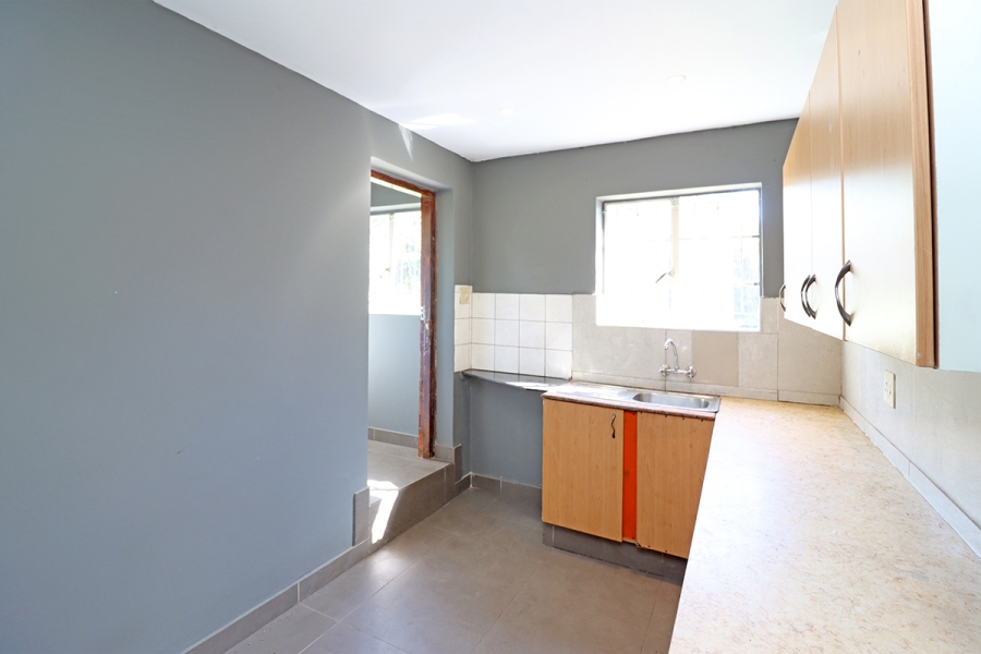 3 Bedroom Property for Sale in Cyrildene Gauteng