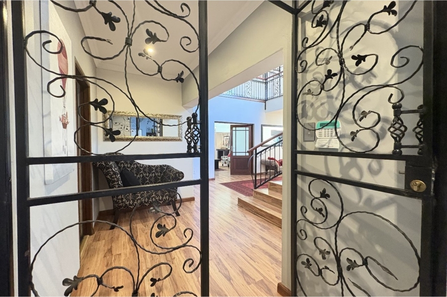 5 Bedroom Property for Sale in Bryanston Gauteng