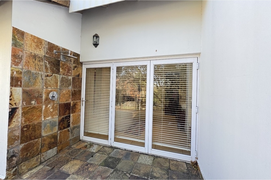 5 Bedroom Property for Sale in Bryanston Gauteng