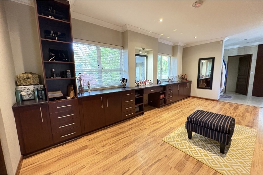 5 Bedroom Property for Sale in Bryanston Gauteng