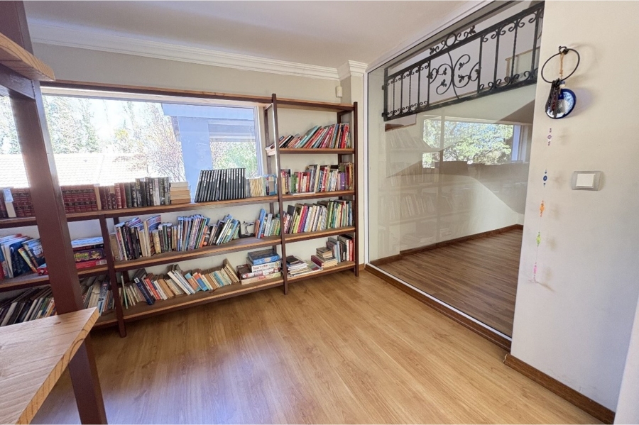 5 Bedroom Property for Sale in Bryanston Gauteng