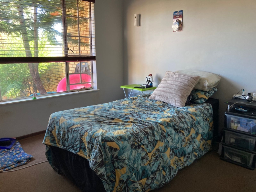 4 Bedroom Property for Sale in Willowbrook Gauteng