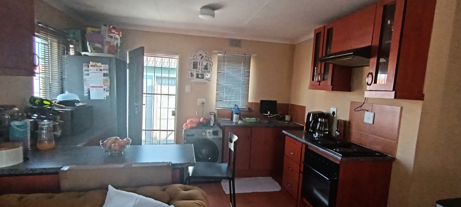 3 Bedroom Property for Sale in Albertsdal Gauteng