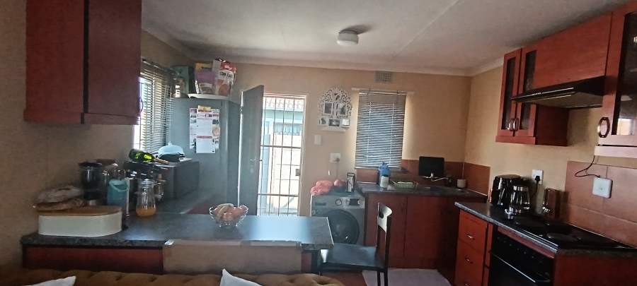 3 Bedroom Property for Sale in Albertsdal Gauteng