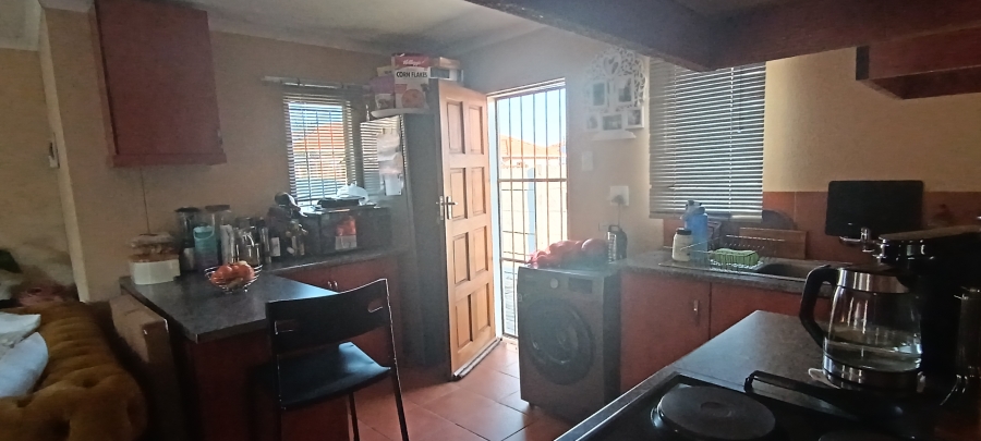 3 Bedroom Property for Sale in Albertsdal Gauteng