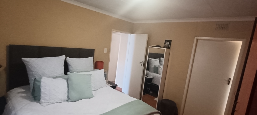 3 Bedroom Property for Sale in Albertsdal Gauteng