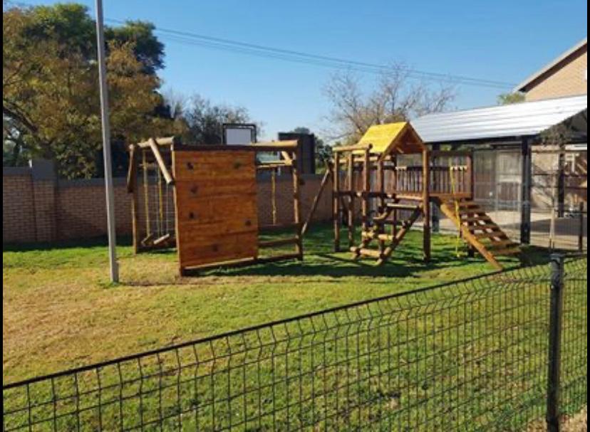 2 Bedroom Property for Sale in Moregloed Gauteng