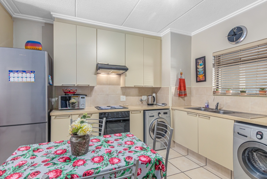 2 Bedroom Property for Sale in Bryanston Gauteng