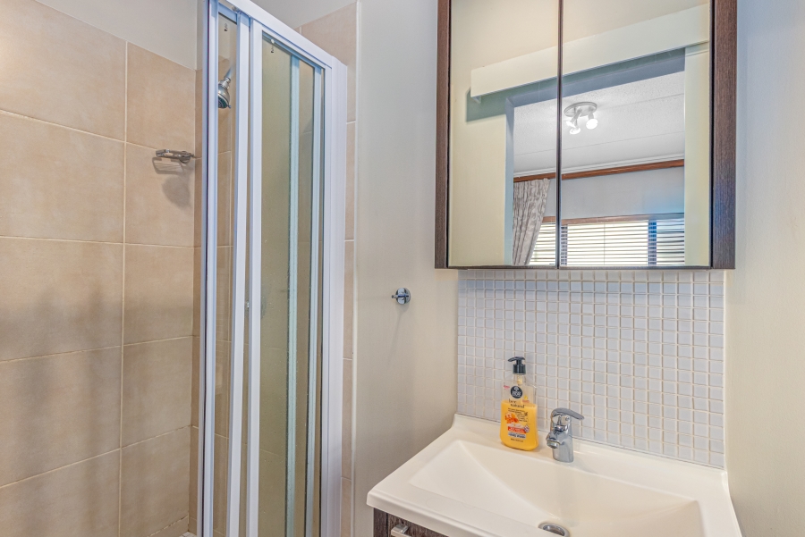 2 Bedroom Property for Sale in Bryanston Gauteng