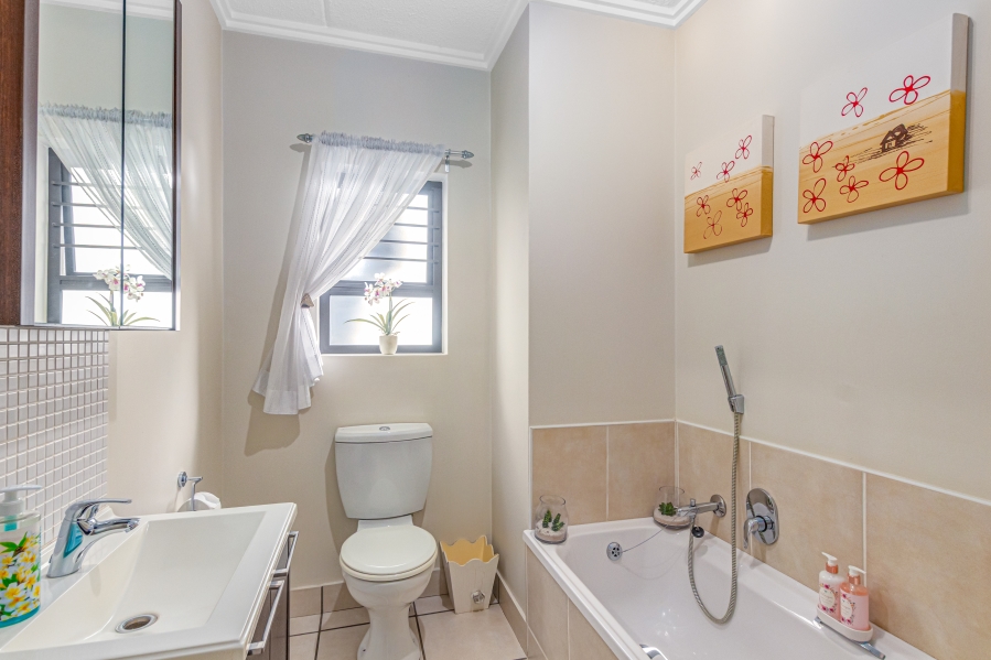 2 Bedroom Property for Sale in Bryanston Gauteng