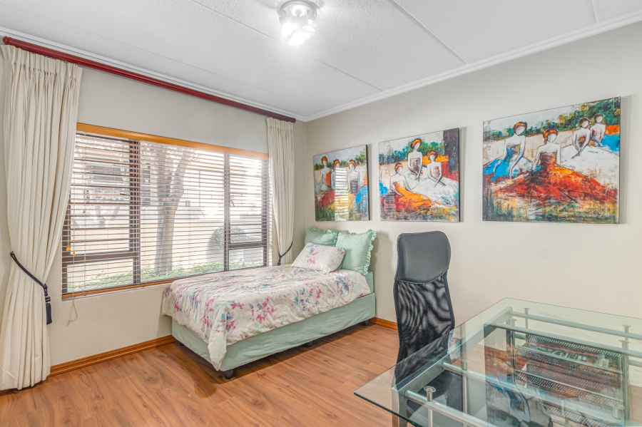 2 Bedroom Property for Sale in Bryanston Gauteng