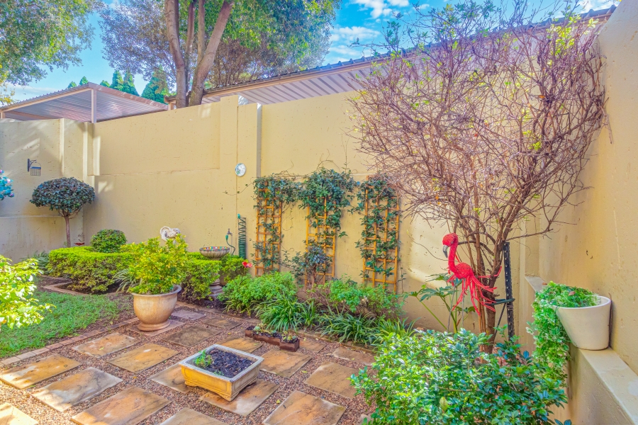 2 Bedroom Property for Sale in Bryanston Gauteng