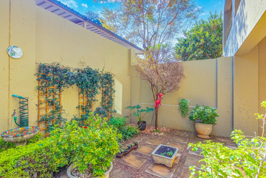 2 Bedroom Property for Sale in Bryanston Gauteng