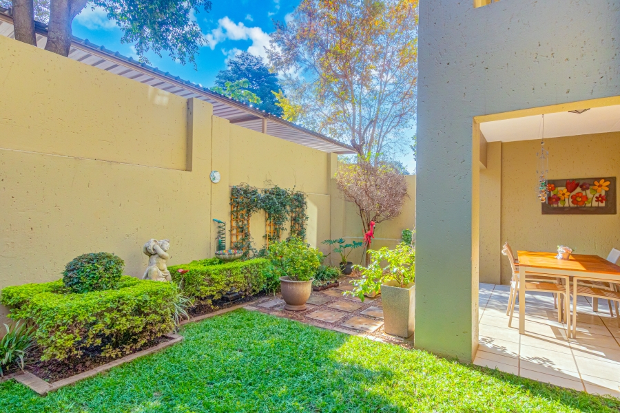 2 Bedroom Property for Sale in Bryanston Gauteng