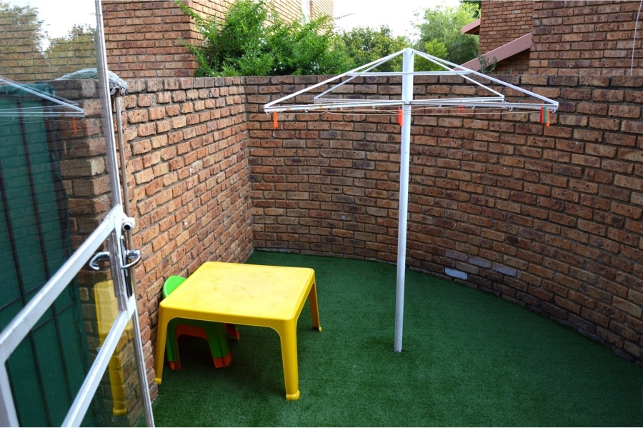 2 Bedroom Property for Sale in Halfway House Gauteng