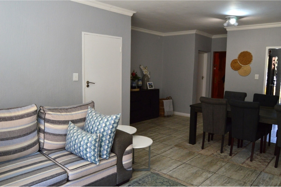 2 Bedroom Property for Sale in Halfway House Gauteng