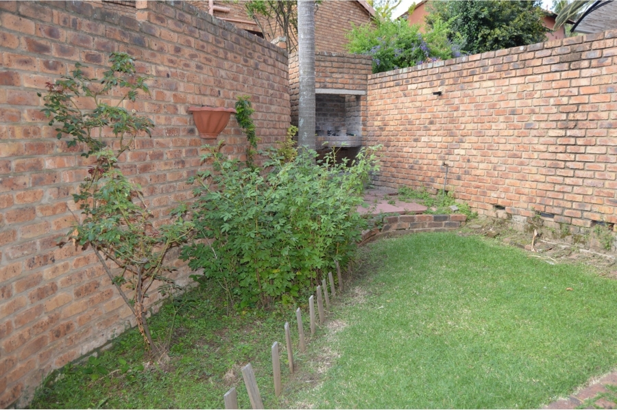 2 Bedroom Property for Sale in Halfway House Gauteng