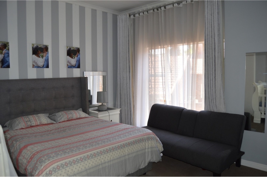 2 Bedroom Property for Sale in Halfway House Gauteng