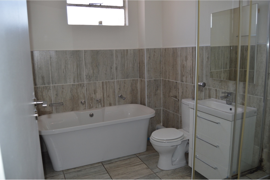 2 Bedroom Property for Sale in Halfway House Gauteng