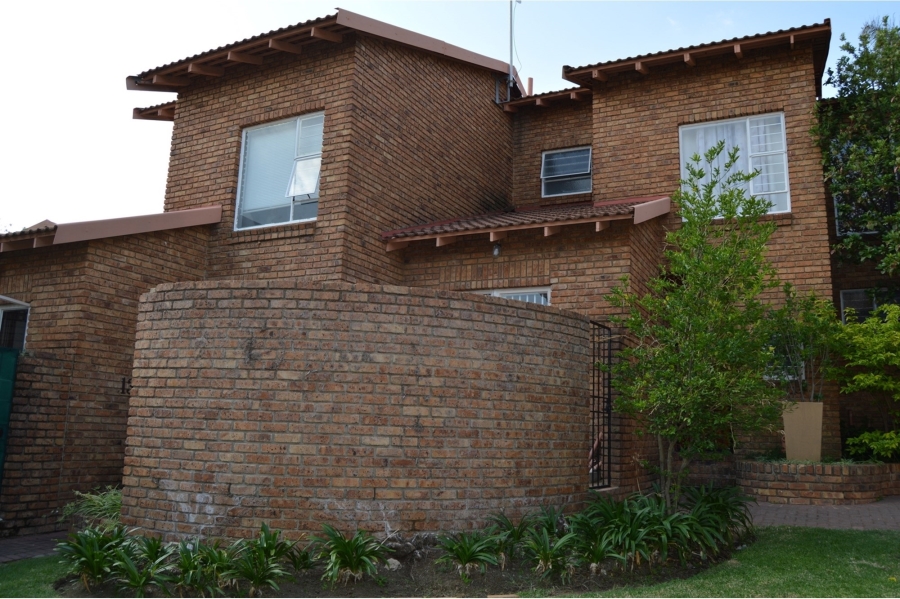 2 Bedroom Property for Sale in Halfway House Gauteng