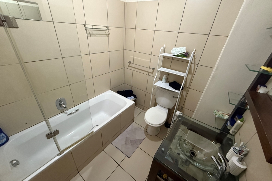 2 Bedroom Property for Sale in Honeydew Gauteng