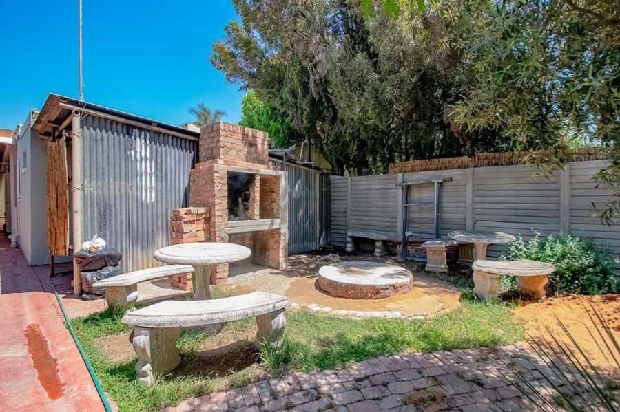 To Let 1 Bedroom Property for Rent in Mayville Gauteng