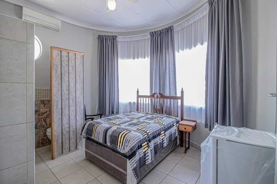 To Let 1 Bedroom Property for Rent in Mayville Gauteng
