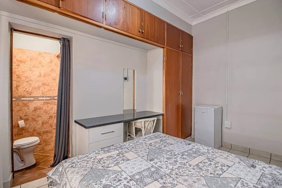 To Let 1 Bedroom Property for Rent in Mayville Gauteng