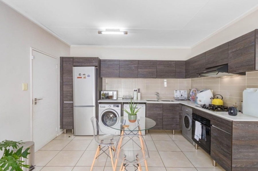 To Let 1 Bedroom Property for Rent in Bryanston Gauteng