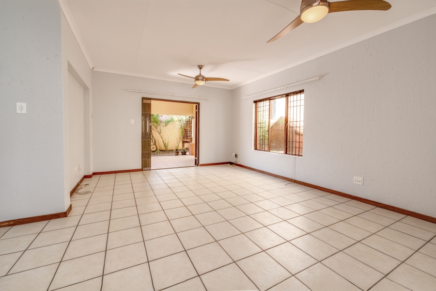 2 Bedroom Property for Sale in Douglasdale Gauteng